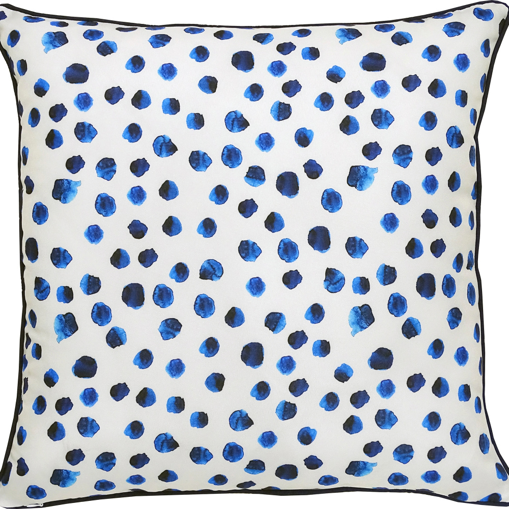 Lustra 22 x 22 Outdoor Pillow, White/ Navy